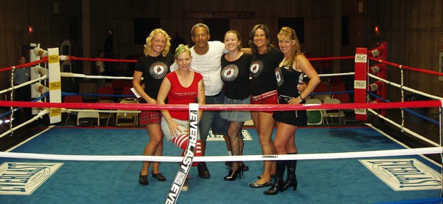 roller-derby-community-service-boxing-2010