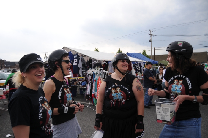 roller-derby-community-service-kingston-karnival-2008