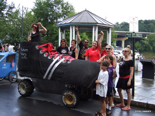 roller-derby-community-service-soap-box-derby-2009