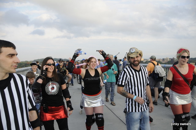 roller-derby-community-service-walkway-over-hudson-2009